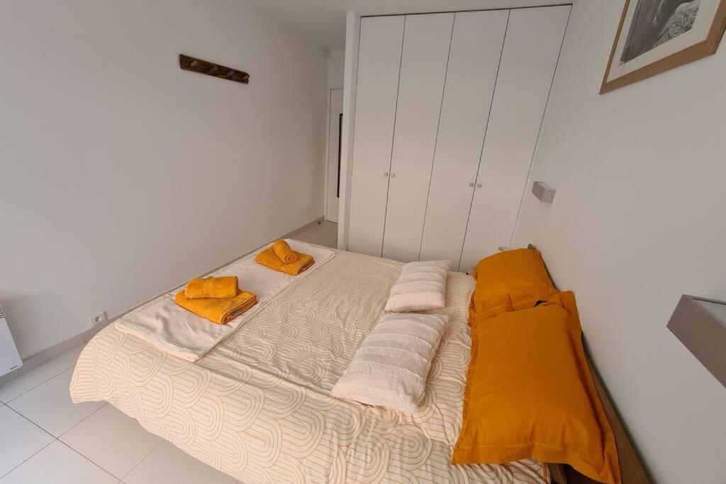 Le Lodge, T2 Classe 3 Etoiles Avec Jardin, Parking, Piscine & Mer A 2 Pas Menton Kültér fotó